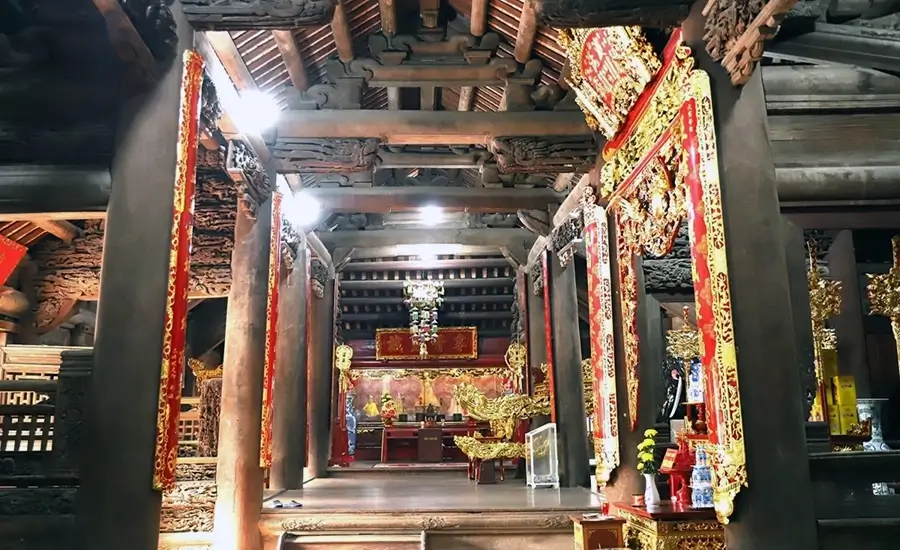 inside Hang Kenh Communal House