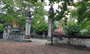 Hang Kenh communal house