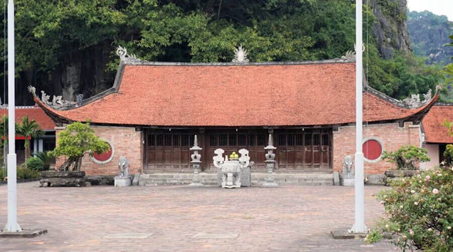 Le Chan temple Voi Mountain