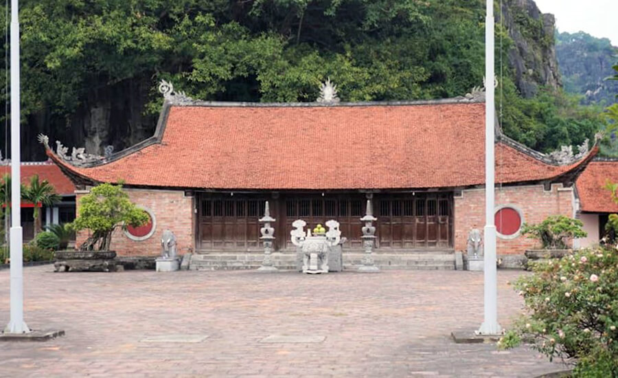 Le Chan temple Voi Mountain