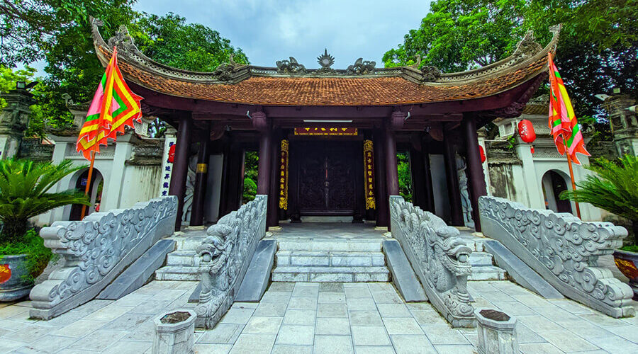 Ngu Mon Quan in Do temple