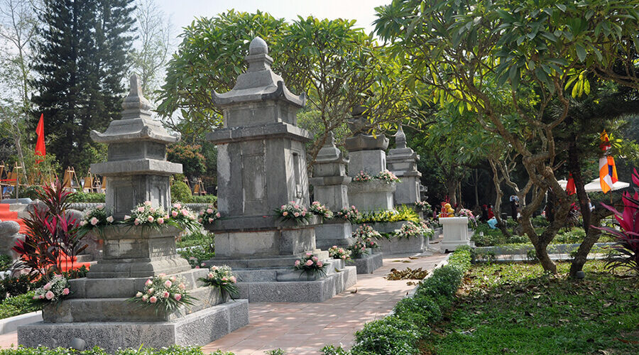 Quynh Lam Pagoda