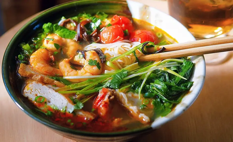 Shrimp vermicelli in Cat Ba