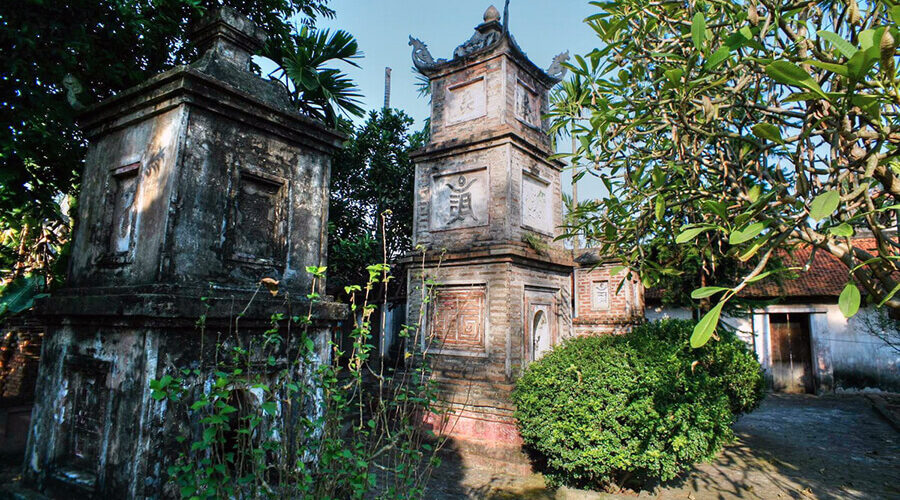 towers in Thap But Pagoda