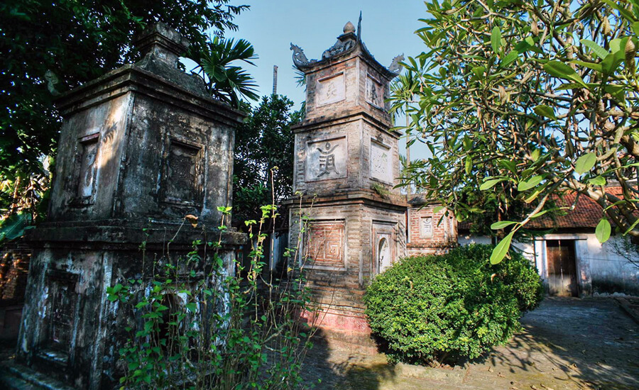 towers in Thap But Pagoda