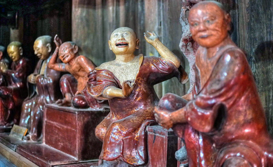 statues in Thap But Pagoda