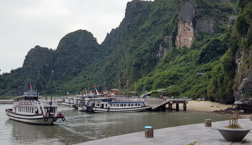 Thien Cung grotto