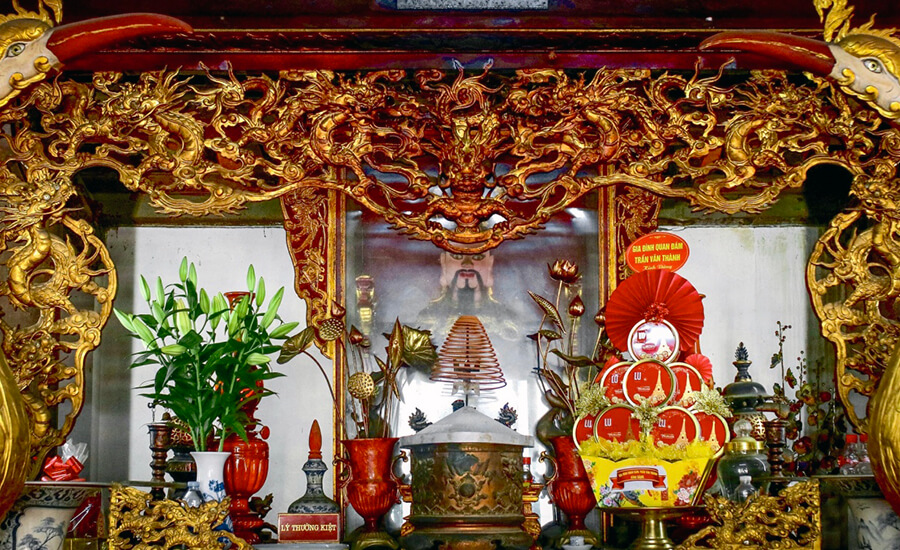 altar of Ly Thuong Kiet