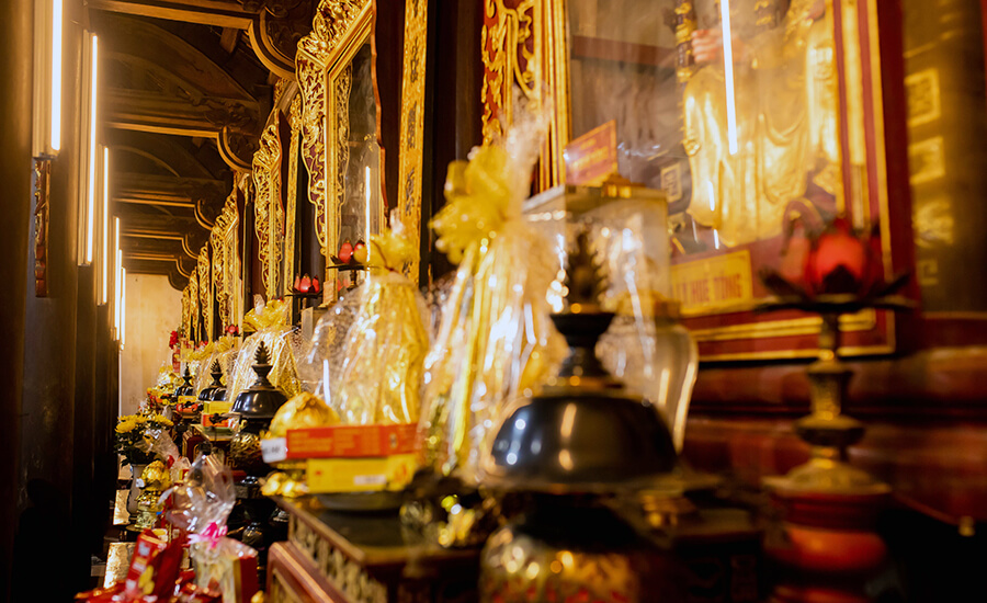 altar of Ly Emperors in Dong Temple