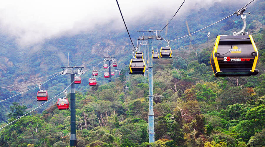 cable car to Hoa Yen Pagoda in Yen Tu