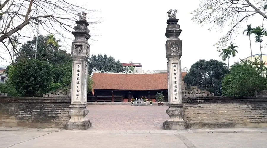 Hang Kenh communal house carved with nearly 400 dragons