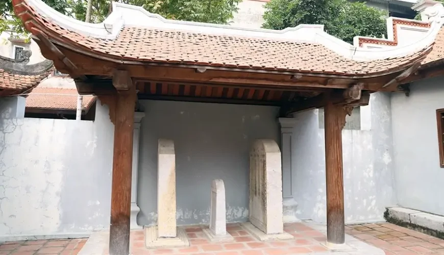 stelas in Hang Kenh Communal House
