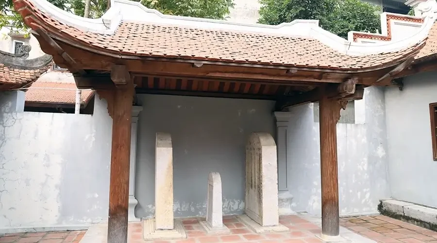 stelas in Hang Kenh Communal House