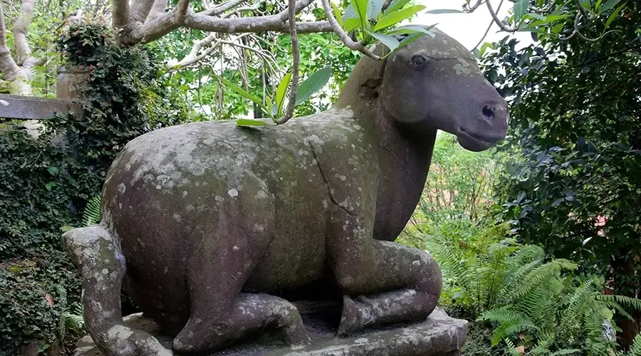 stone horse