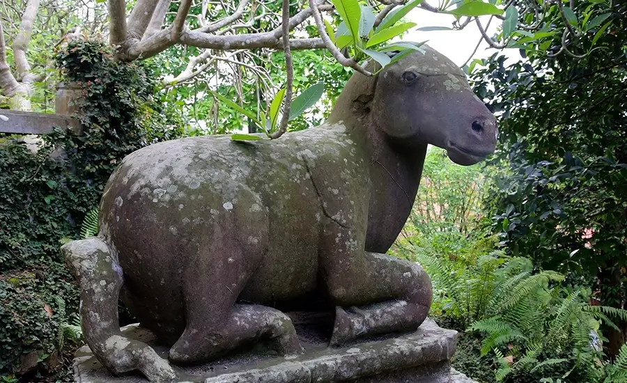 stone horse