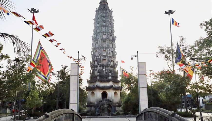 nine-story lotus tower in Co Le Pagoda