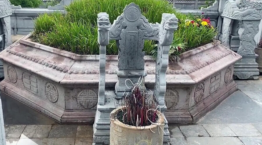 Tomb of Goddess Lieu Hanh