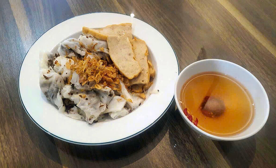 Rice rolls in Kenh village