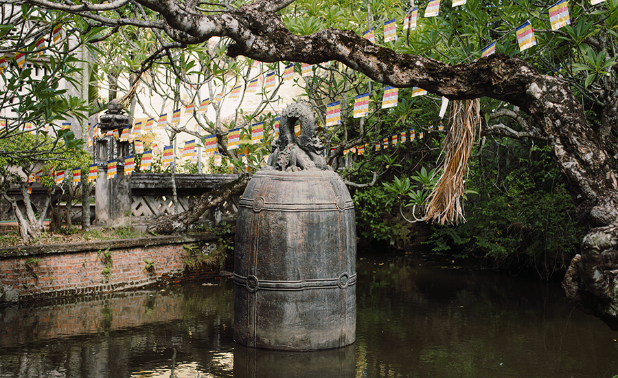 bell in Co Le Pagoda