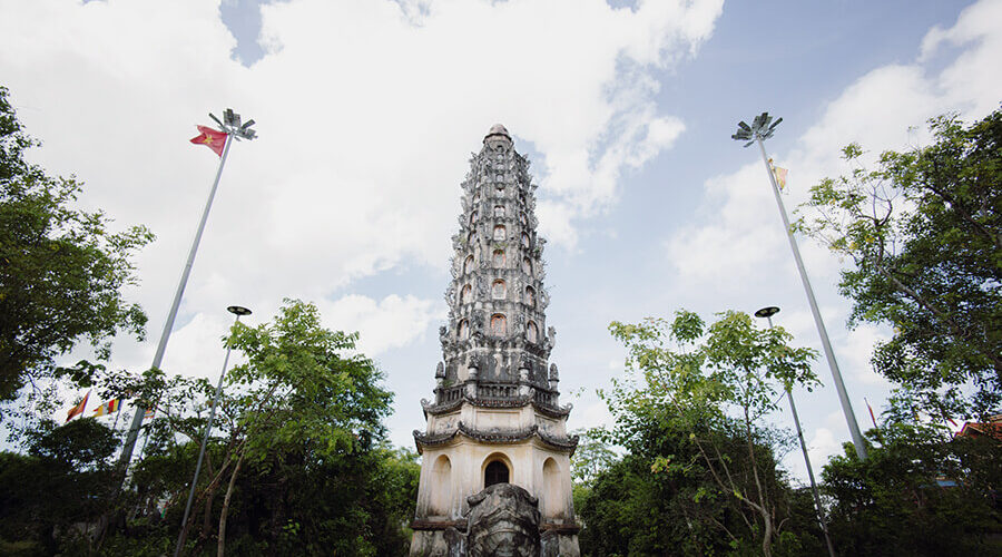 nine-story lotus tower