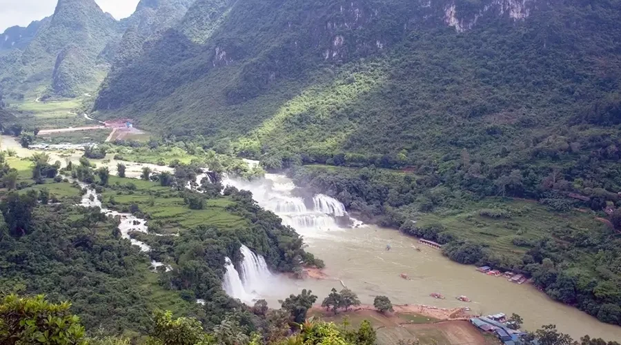 view to Ban Gioc from Phat Tich Truc Lam Ban Gioc Pagoda