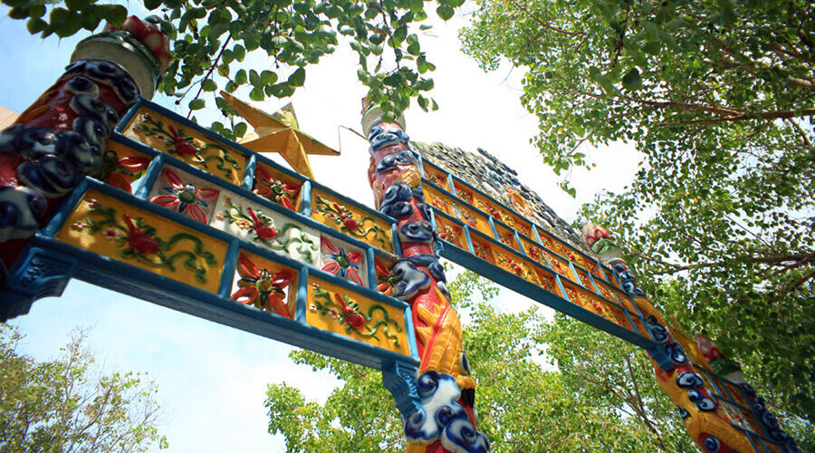 triple gate in Coconut religion