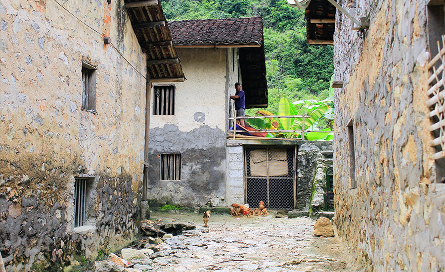 Khuoi Ky Stone Village
