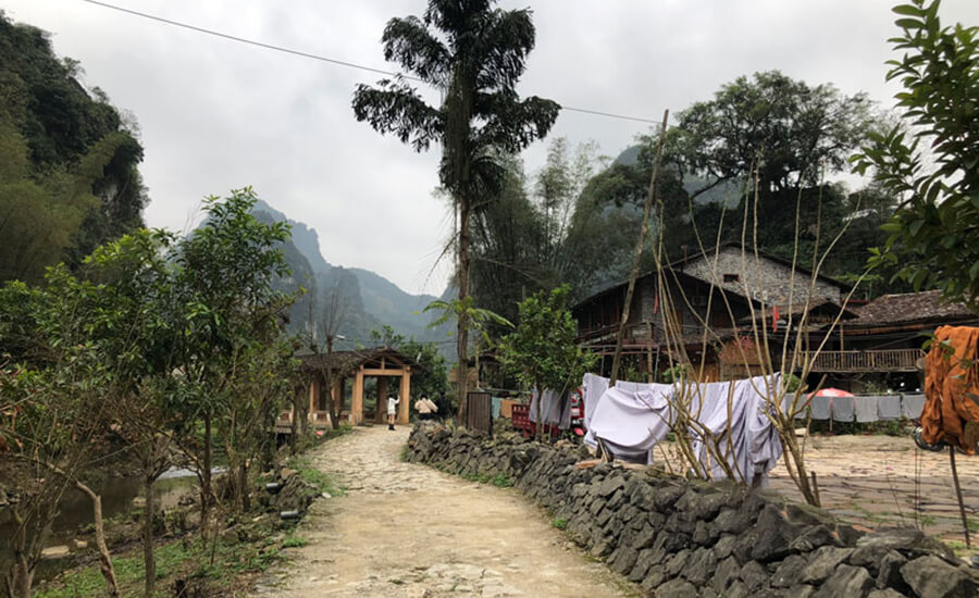 Khuoi Ky Stone Village