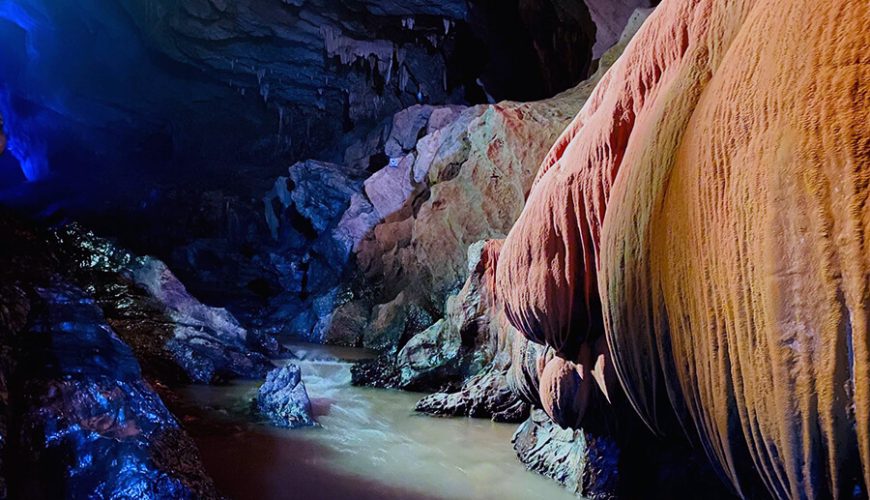 Nguom Ngao Cave