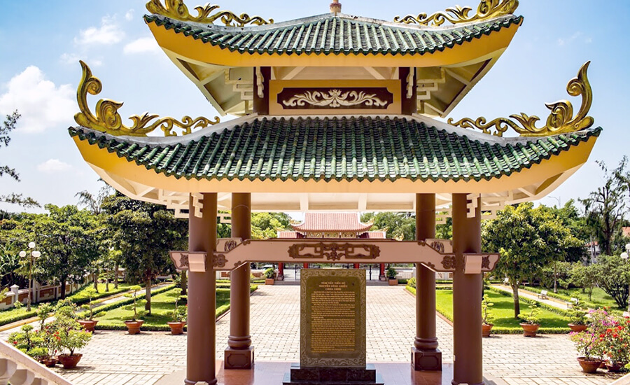 Temple and tomb of Nguyen Dinh Chieu