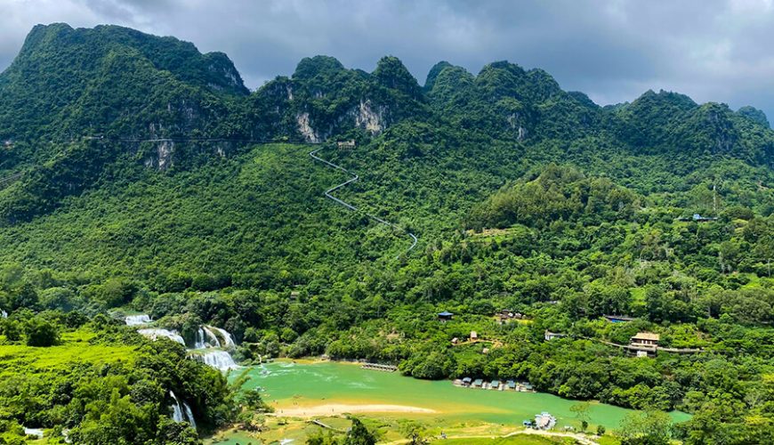 explore Cao Bang