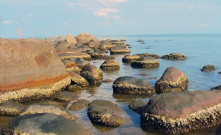 Chen beach in Tre Island in Kien Giang