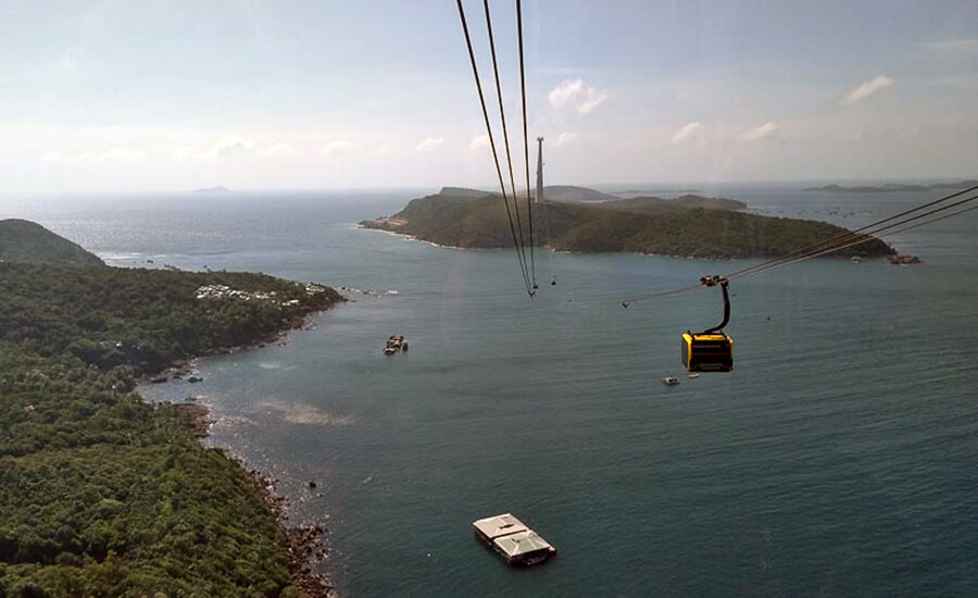 cable car from An Thoi Archipelago