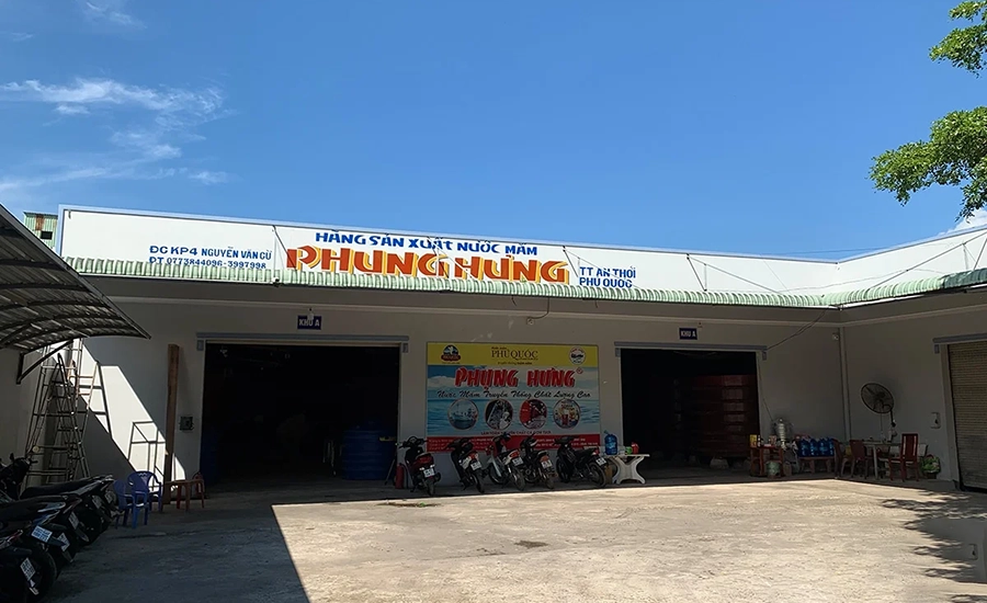 Phung Hung fish sauce factory
