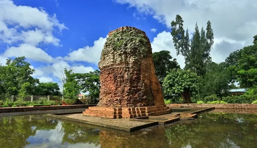 Vinh Hung Ancient Tower