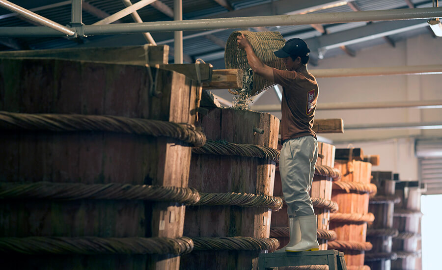 Admire the beauty of fish sauce factories on the largest island in Vietnam