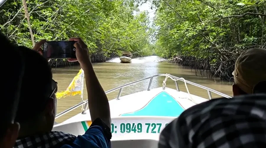 travel to Ca Mau cape