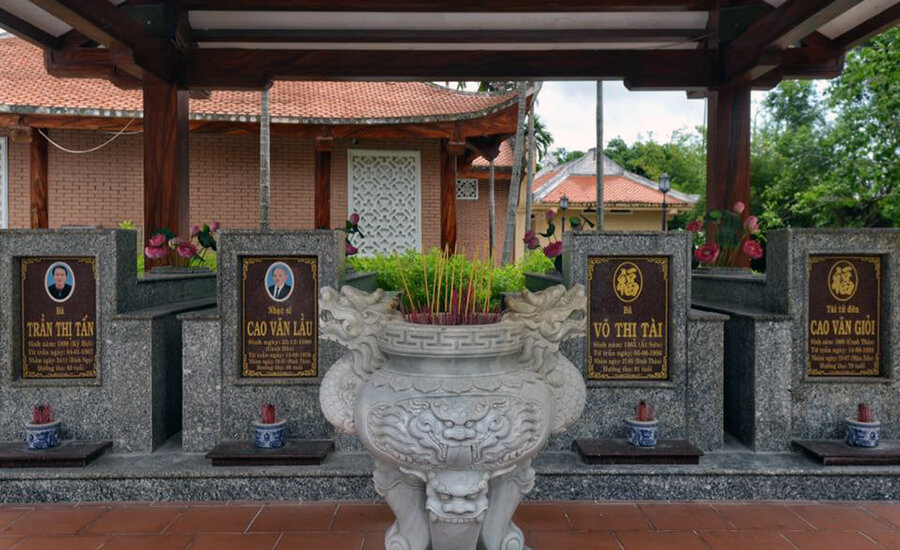 Cao Van Lau musician memorial area