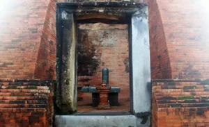 Vinh Hung ancient tower