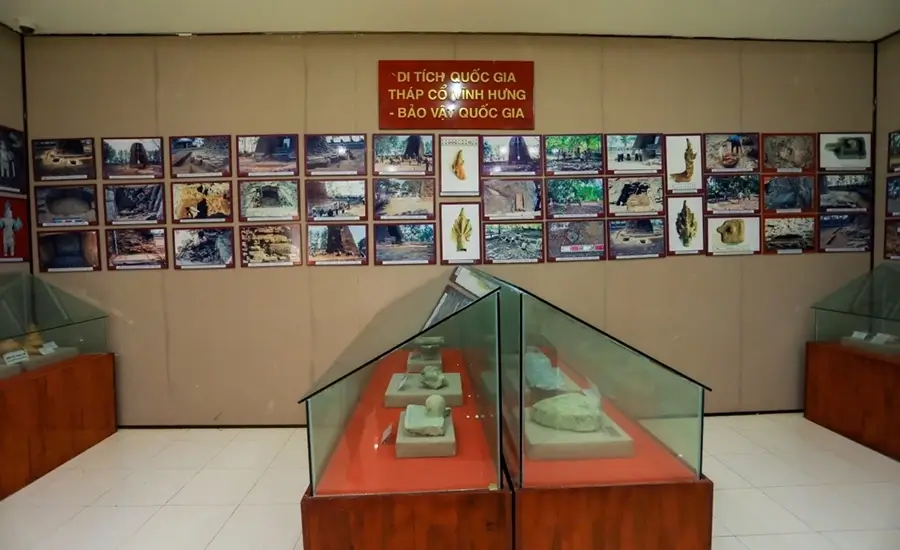 Vinh Hung ancient tower