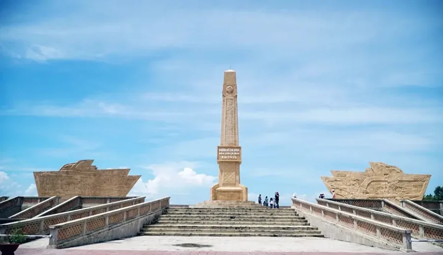explore Ca Mau