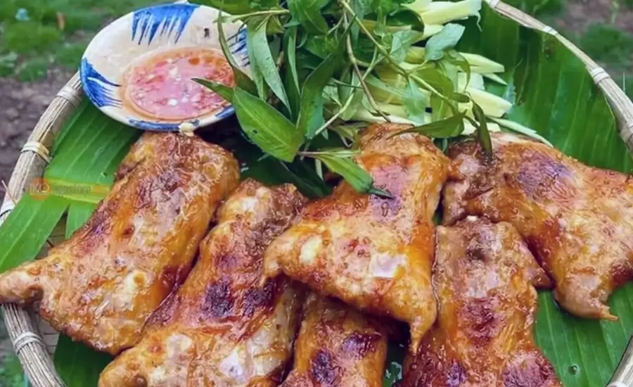 Fried field mouse with lemongrass and chili