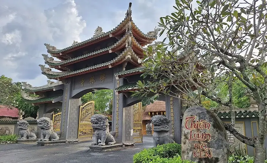 Go Ken pagoda