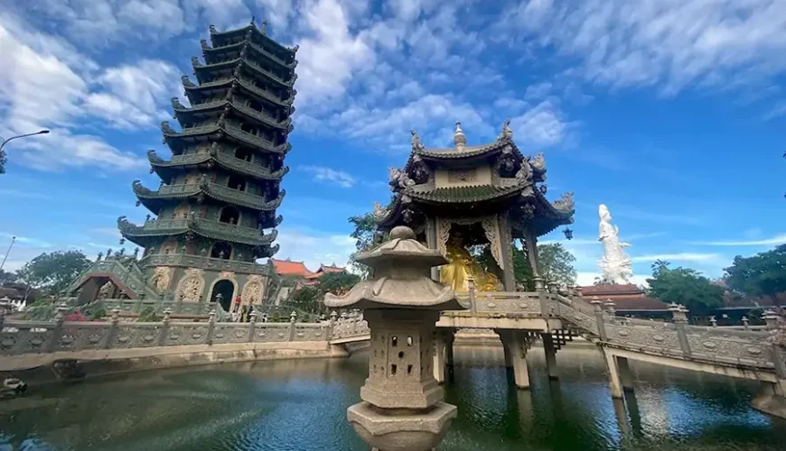 Go Ken pagoda