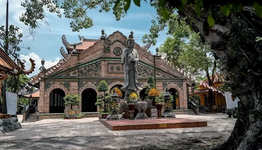 Go Ken pagoda in Tay Ninh