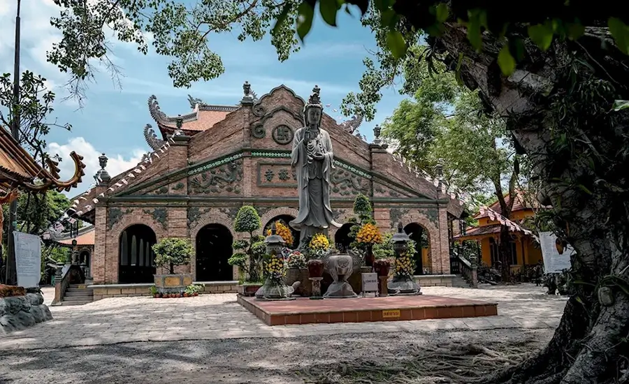 Go Ken pagoda in Tay Ninh