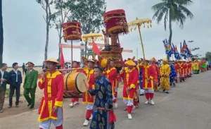 Canh Duong sea village