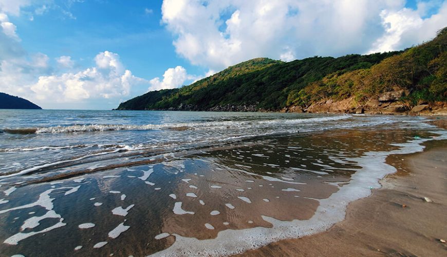 pristine beach in Hon Khoai