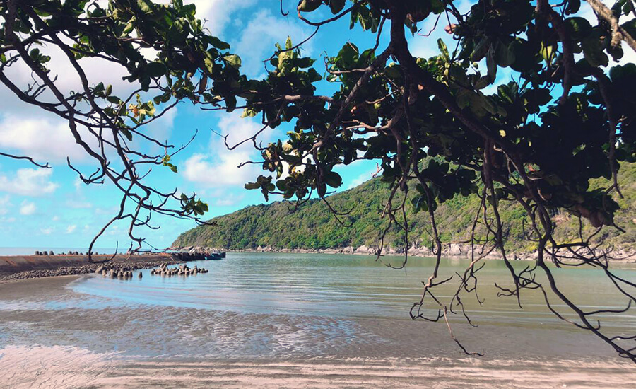 coastline in Hon Khoai
