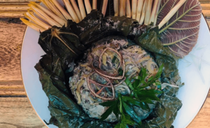 Steamed minced pork in banana leaves